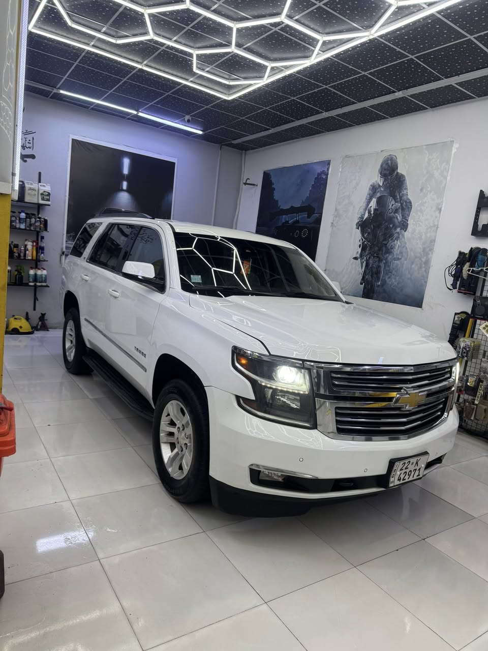 السلام عليكم تاهو للبيع مديل17 خليجيLT   رقم اربيل رقم الجديدمكان السياره البصره بيه طخات بارد وصبخ ربع من المدكر الامامي بدون تبديل بدون فتح كير مكينه  خير من الله تبريدثلاجه   مابيه نقص حداده جديده السعر 300      رقم تلفون ***********
