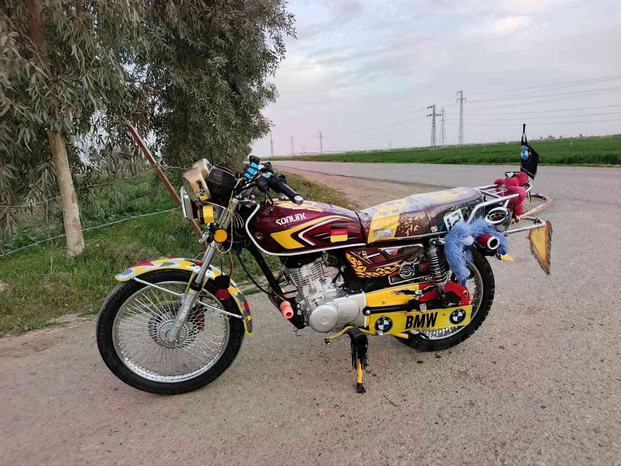 السلام عليكم  للبيع ماطور سولنك موديل 2025 محرك كبس ما مفتوح  دراجه جديده  منفيس مال شركه السعر 650 بي مجال للطيبين او هاذه رقمي تصل ***********رجان المو شراي لا ايعلق اعبر المنشور 🫡
