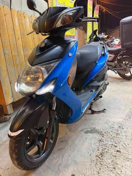 سلام عليكم
للبيع دراجة سكنس لد حديث 2018 فحل
نوزل 
حساس بل ستاند
قبق بانزين نفخ
وباقي المواصفات معروفه
الدراجه كامله مابيها اي نقص
برغي ما مفتوح بيها
دراجه مداريها وعلى اديه اديرلها فقط بانزين محسن
السعر: مليونين و200 
وبيها مجال بسيط
العنوان البصره قضاء القرنه
***********
