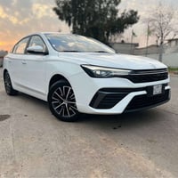 ام جي ٥ • ٢٠٢٥ • بصمة شاشة