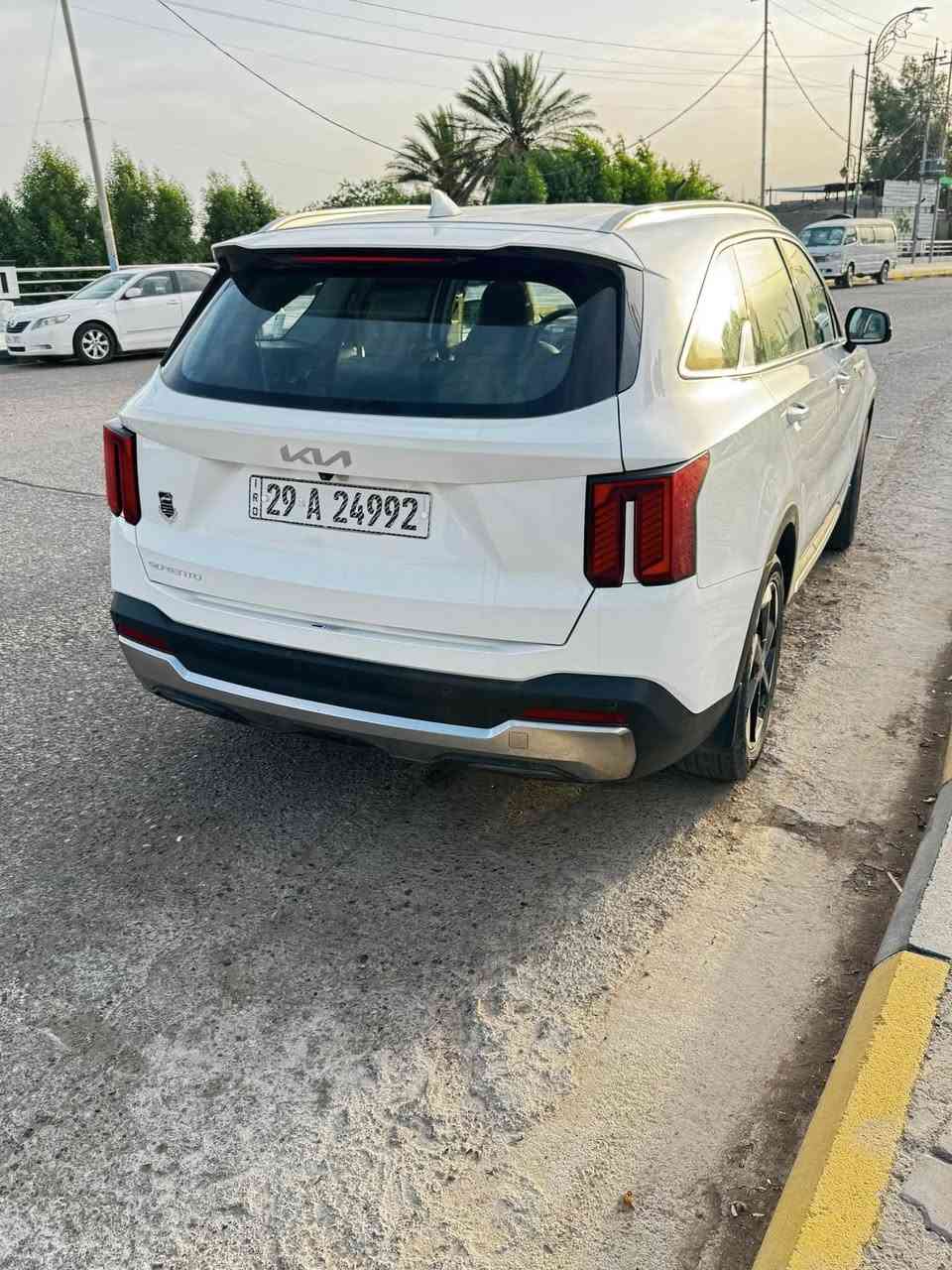 سلام عليكم للبيع سورنتو 2024 سته سلندر سبعه راكب ٣قطع تبريد ماشيه 70.000مكفوله كفاله عامه السعر310. لأتصال ***********
