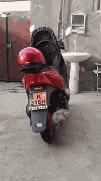 سلام عليكم دراجة للبيع جوك عصفورية دراجه بلاديه مكينة مامفتوحة كلجات بلادية كفرات بلادي دراجة نظيفة يابانية للاستفسار الاتصال *********** مكاني المسيب سدة الهندية
