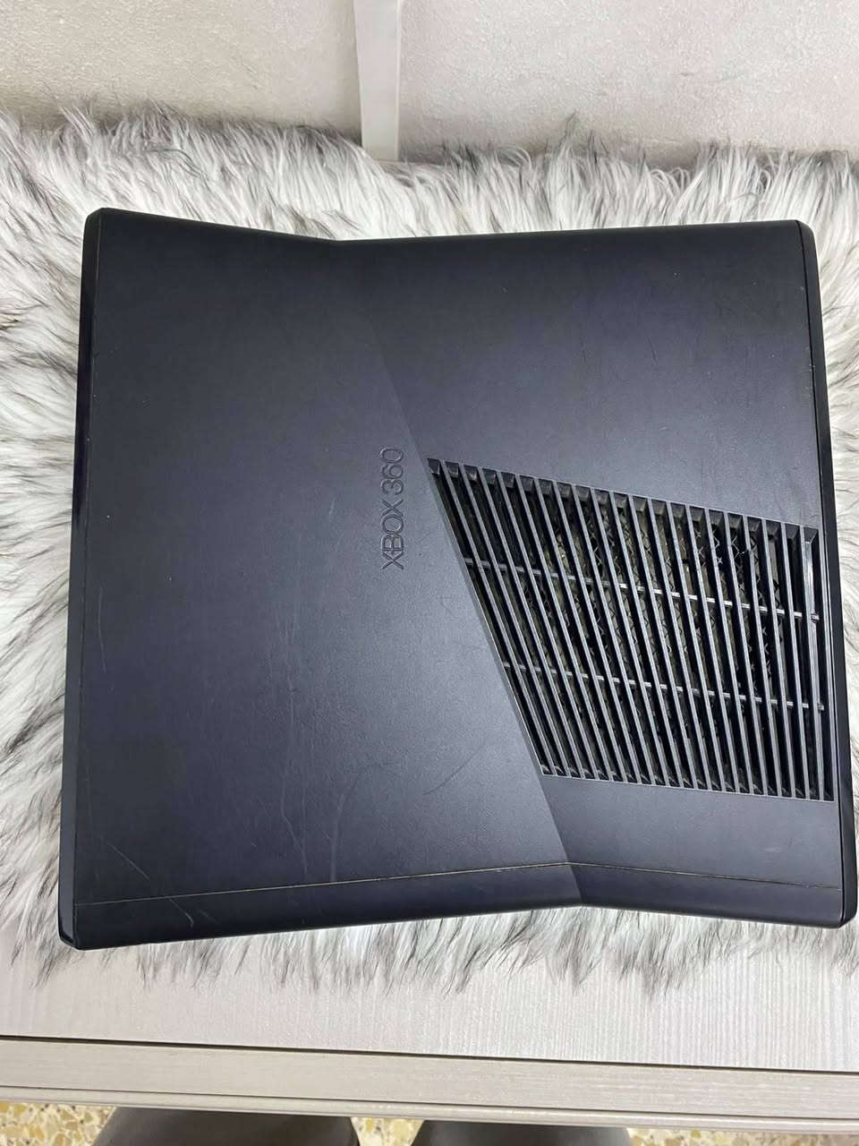 سلام عليكم اخواني XBOX 360اوف لاين بي العاب جداً قويه مثل رزنت ايفل 4٫5٫6وفورزه هورايزن1/2كول اوف ديوتي بلاك اوبس 1/2ولعبه GTA5مهكره وبي العاب ممتازه سعر الجهاز 115الف قفل قفل موقعي بغداد البلديات شارع المصرف رقم واتساب فقط ***********

