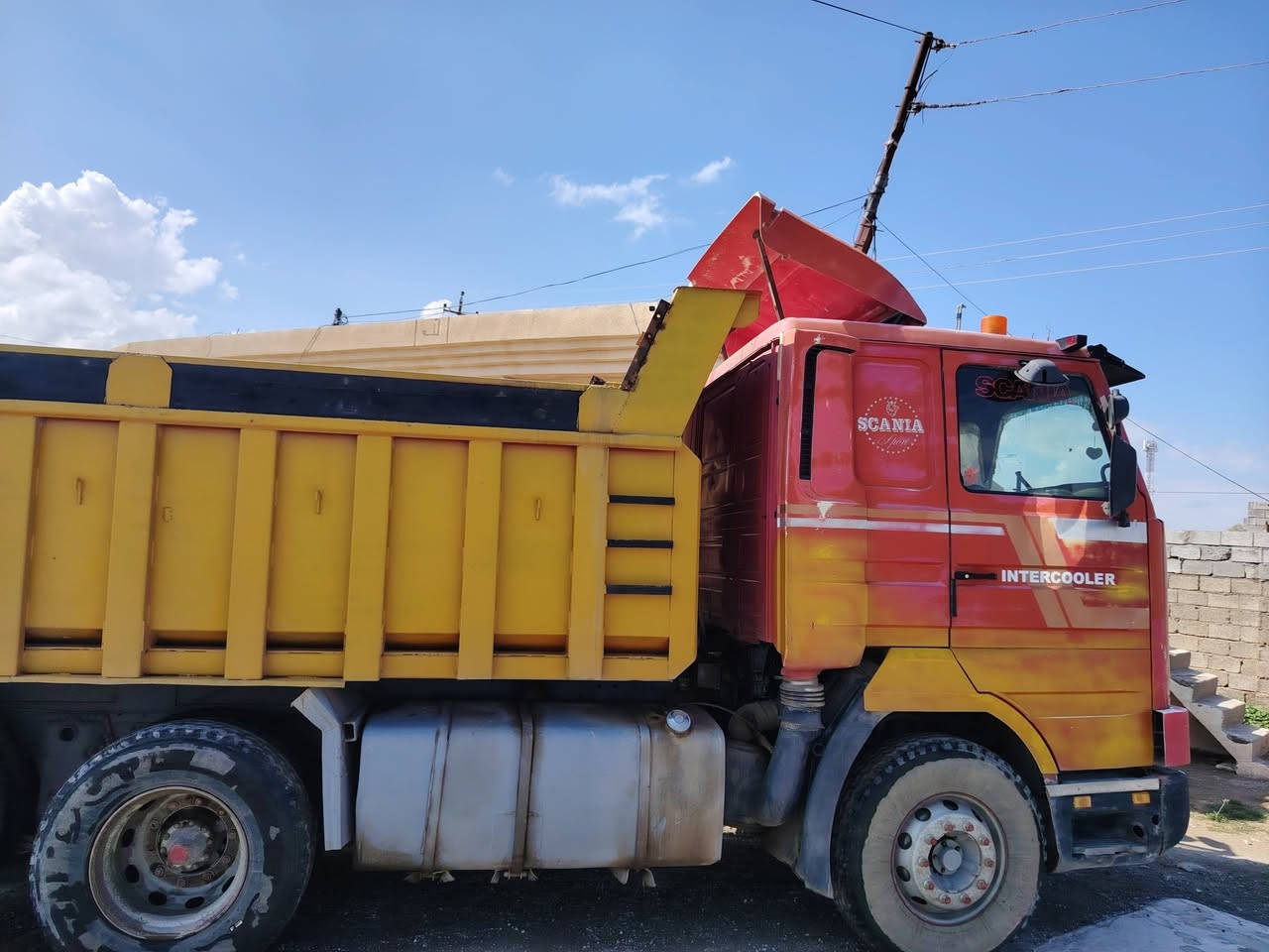 اسلام وعليكم
گلابه سكانيه للبيع موديل 1995
گير 900
محرك 13 فحمي
سنگل چوبلس
رقم جديد دولي كركوك = سنويه 2029
للاستفسار إتصال = ***********
