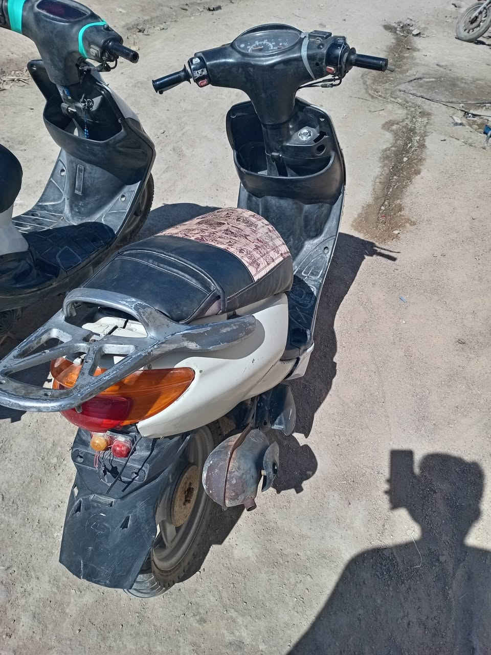 سلام عليكم دراجات للبيع شغالات بس البيجي كابريتره وصخه الدولفين ب 200والبيجي 150وبيهن مجال خاص مفتوح


**إذا كنت صاحب هذا الإعلان وتريد حذفه لأي سبب، رجاءا أرسل رسالة إلى الدعم الفني**