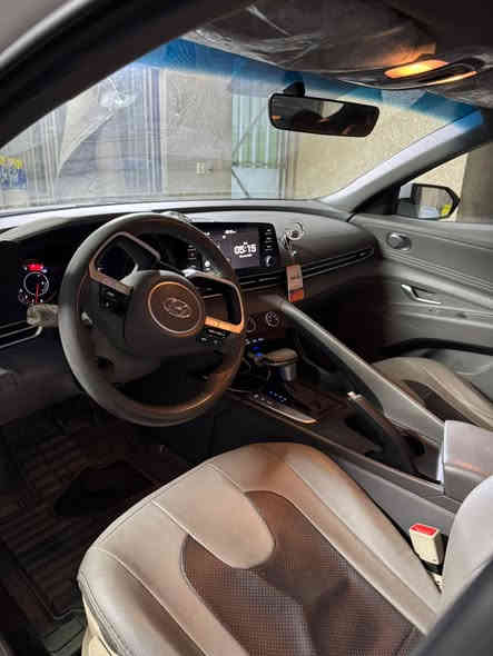 النترا ٢٣
رقم بغداد

وارد خليجي 

محرك ٢٠٠٠

كير At 

فول مواصفات 

بصمه 

سلايد 

حساسات 

يعني كل المواصفات 

السعر المطلوب ١٨٠٠٠

يعني١٨٠ ورقه 

بيها شخوط بسيطه بالدعاميه 

للتواصل مع الرقم 

***********
