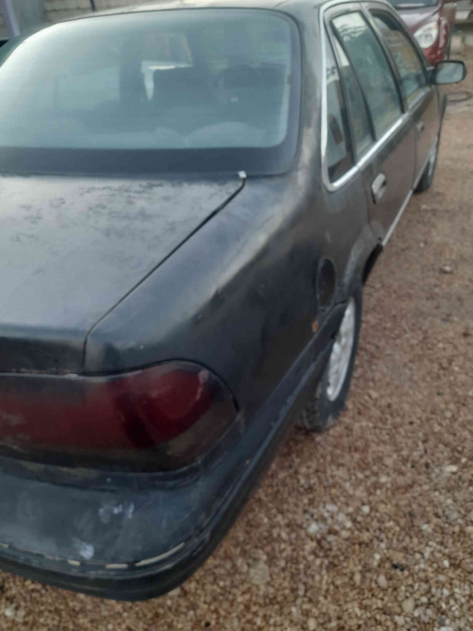 السلام عليكم سيارة برنس للبيع اومراوس موديل ٩٦ مكينة وكير جيد السعر ٢٢$ اوبيه مجال العنوان الرمادي جزيرة البوذياب للأستفسار ***********
