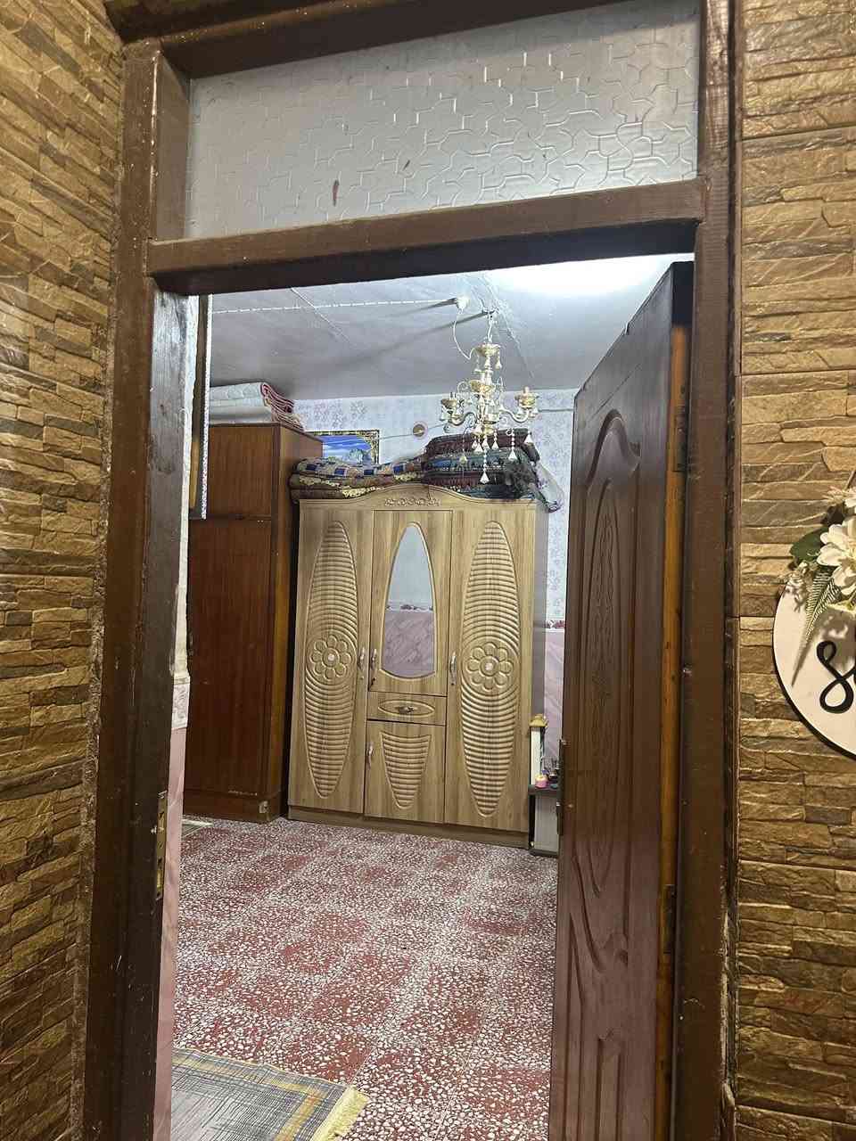 بيت للبيع 

المساحة : 200 م 
الواجهة : 10 
النزال : 20 

العنوان : الجمعية قرب جامع طالب شيال 

طابقين  الطابق الاول يحتوي على - كراج - حمام داخلي وخارجي وصحيات - غرفه - استقبال - ومطبخ - وصاله كبيره 

الطابق الثاني يحتوي على صاله - وغرفتين 

وسطحين 

للتواصل والاستفسار : ***********
او خاص
