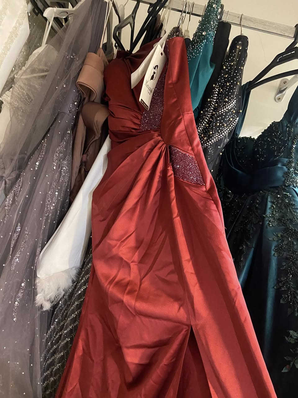 بدلات وفساتين للبيع واكو بيهم جدد بالليبل بعدهم اسعارهم تتراوح من ٧٥ ل١٠٠
تواصل خاص
عنوانه بغداد عامرية


**إذا كنت صاحب هذا الإعلان وتريد حذفه لأي سبب، رجاءا أرسل رسالة إلى الدعم الفني**