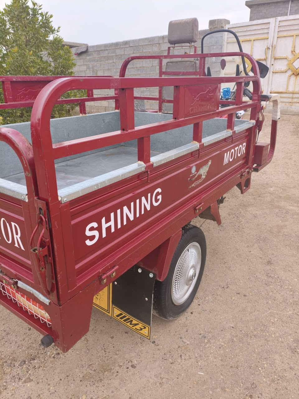 السلام عليكم ستوته للبيع موديل 23 مرقمه وسنويه لوحات نكليزي تحويل ثاني يوم المكان  السعر 3450 الشراي يتصل
*********** أو ***********
