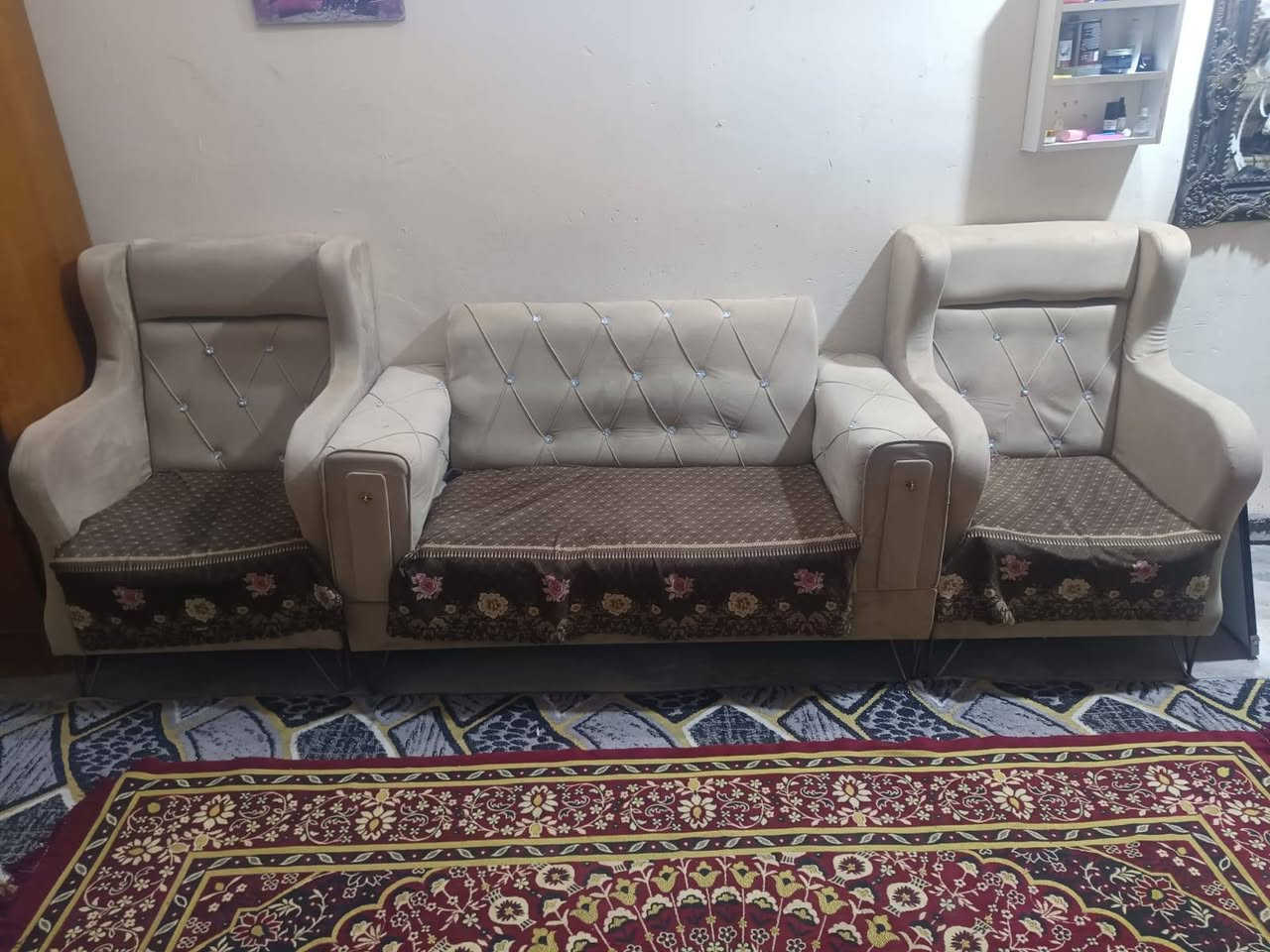 اغراض لبيع الكنتور ابو ٤ صاج تفصال سعر ٣٠٠
وكنتور ابو ٣ سعر ٢٠٠
تخم  ١٠ مقعد سعر ١٥٠
وكاونتر سعر ٢٠٠ كلھن نضاف


**إذا كنت صاحب هذا الإعلان وتريد حذفه لأي سبب، رجاءا أرسل رسالة إلى الدعم الفني**