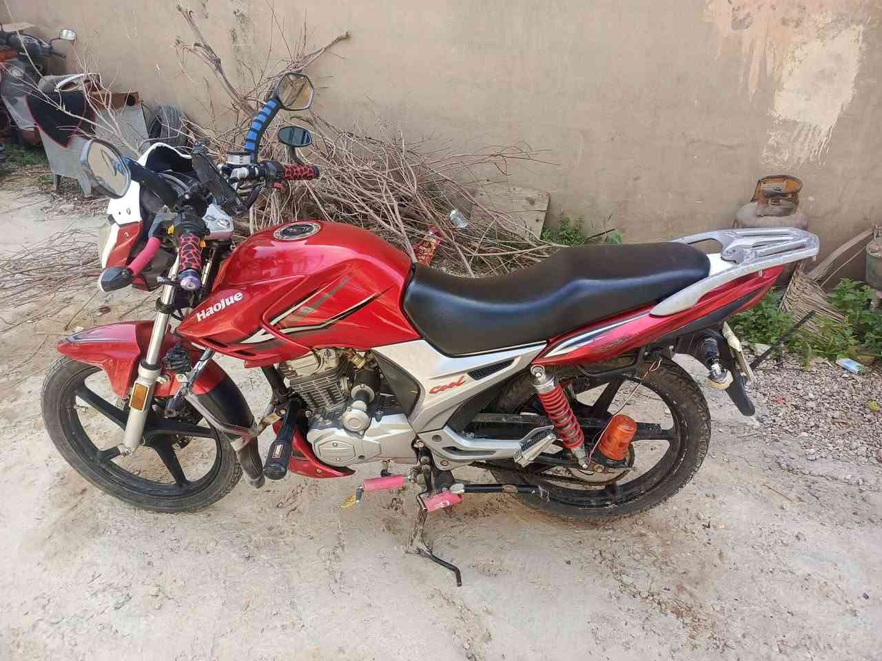 السلام عليكم
للبيع
هوجي 2019
مسجل رقم الانبار 
محرك بلادي ممفتوح 
***********
