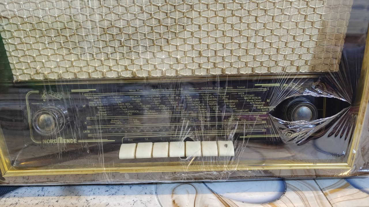 راديو استيراد الكويت بعده بلك جدا نضيف سعره 350 FM


**إذا كنت صاحب هذا الإعلان وتريد حذفه لأي سبب، رجاءا أرسل رسالة إلى الدعم الفني**