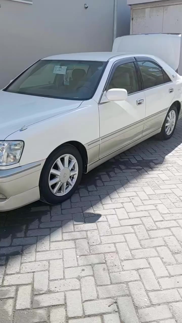 السلام عليكم ملكه كراون رقم سليمانيه الماني الجديد باسمي مكان السياره بغداد المربعات فول عدى الفتحه تحوير نجف فوك وجه أربع دكم السعر 150وبيه مجال بسيط ***********
