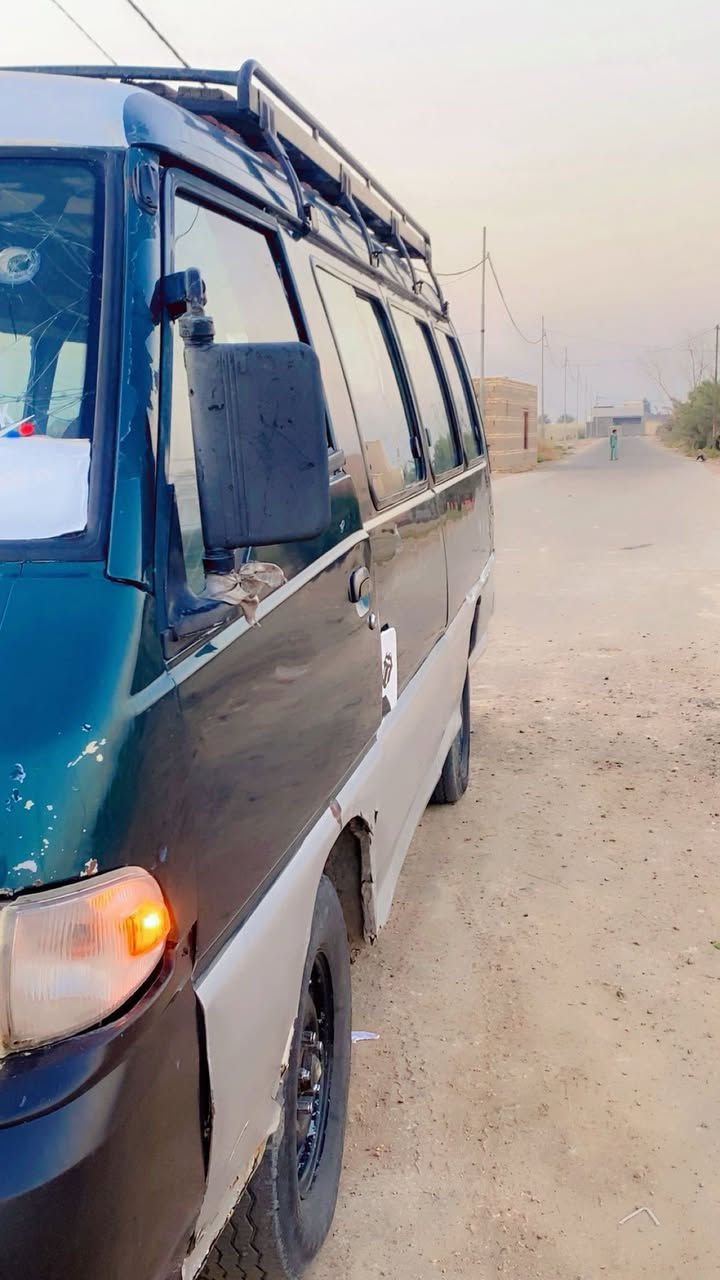 كيا هونداي14راكب مكينه ونجي اصوليه مداور ثاني يوم موديل96حداديه تخم تاير باتري كله جديد عوزهه بس صبغ حزام ستوني مسمكرهه 
مكان ديوانيه ***********
مكلف بلنشر
