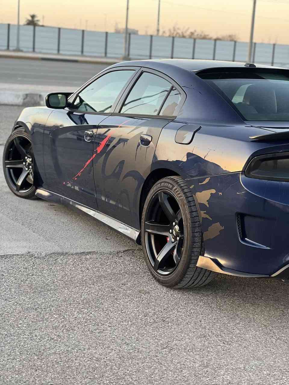 جارجر 2015 srt 6.4 اصل فول مواصفات
جاهزة السياره بيها بنيد صبغ فقط وسونار بالمنشور رقم بغداد تحويل ثاني يوم 
السعر 170 مستعجل  فقط بيع بدون مراوس
***********
