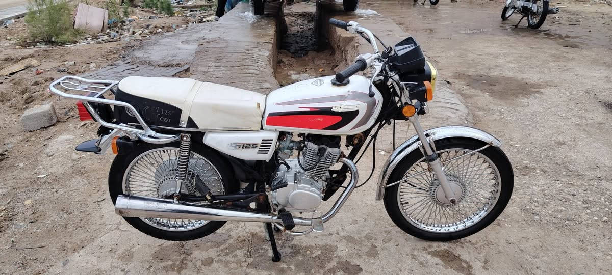 للبيع سونك مديل 2023 شرط أوراق أصولي بوجك للترقيم محرك كفاله  كهربايات شغاله ما عوزهه شي مال جناي للستفسار اكثر التصال على *********** مكاني كوت خاص ما جاوب
