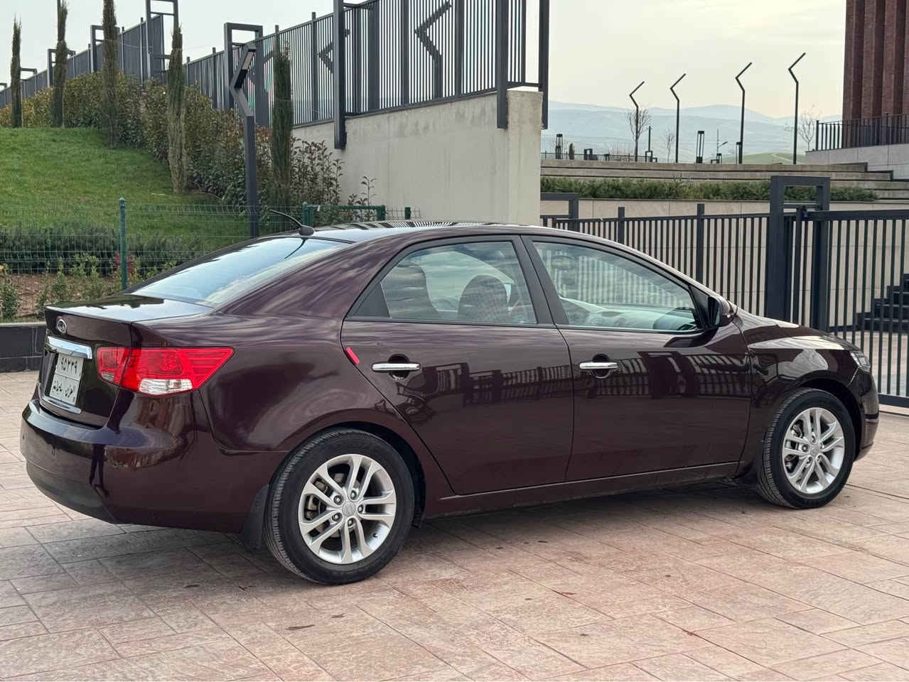 سلاو برایان
***********
***********
سیراتۆ2011
بێ سارد و بێ کاڵبونەوە بێ شوخت نمونەیە
بەشەرتی گێرومەکینەو تەقەورەقە
سەنەوی تازە
مواسفات
شەش گێر
ئاوێنە ئیشارەت
دەسک ستیل
سوکان ڤۆلیۆم
تەبرید لەمسABS
دوپارچە بۆیاخ بێ ناوگرتن
کامل سێر ڤز کراوە دەعمی بۆ دەعمی
سەوتی مەکینەو بۆخار بەشەرت
90گەلا
شوێن هەڵەبجەی شەهید حلبجة, السليمانية
