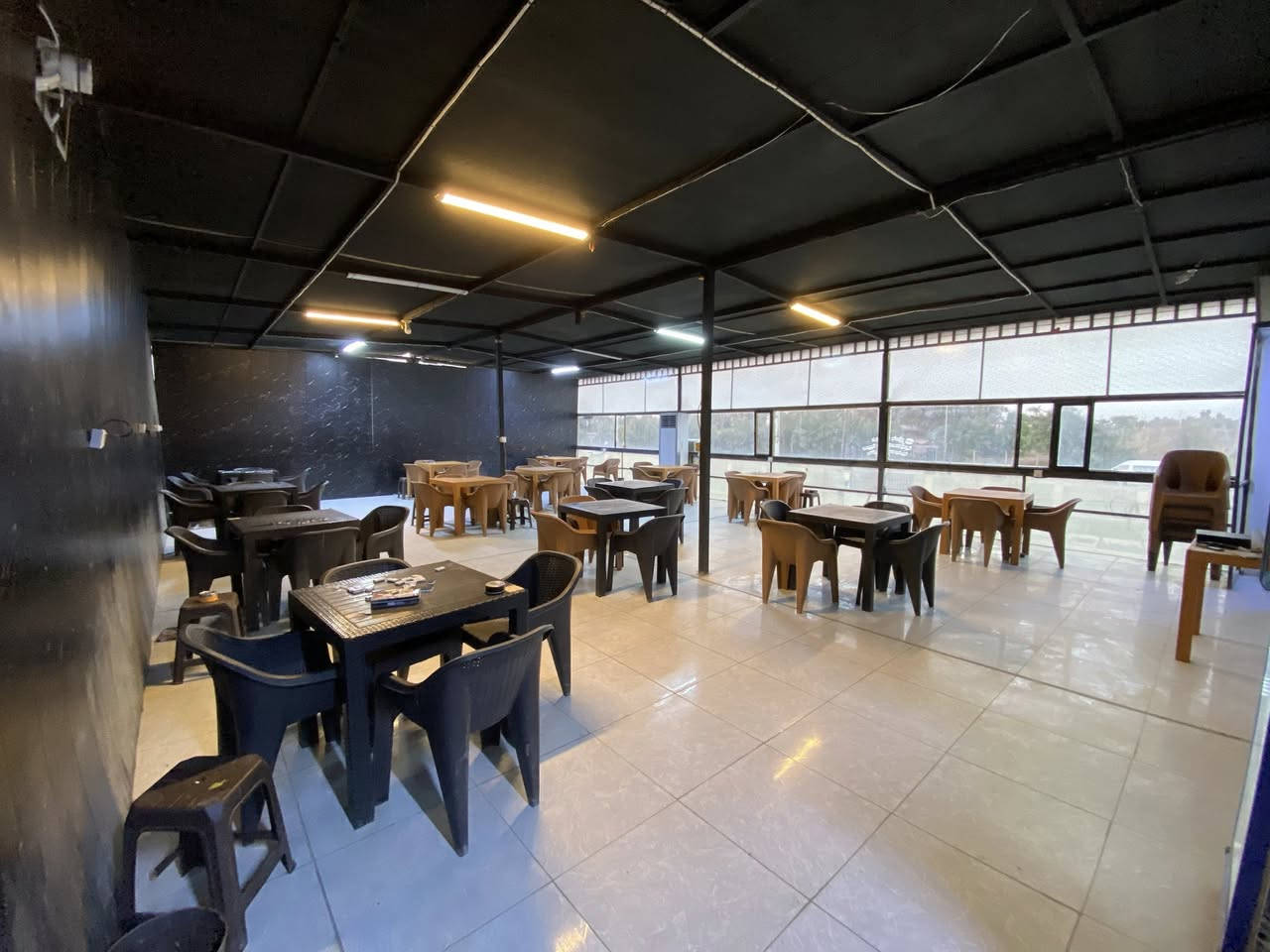 كوفي للبيع مع كامل الغراض والملحقات سعر قفل 4
للاستفسار اكثر اتصال ع رقم ***********
