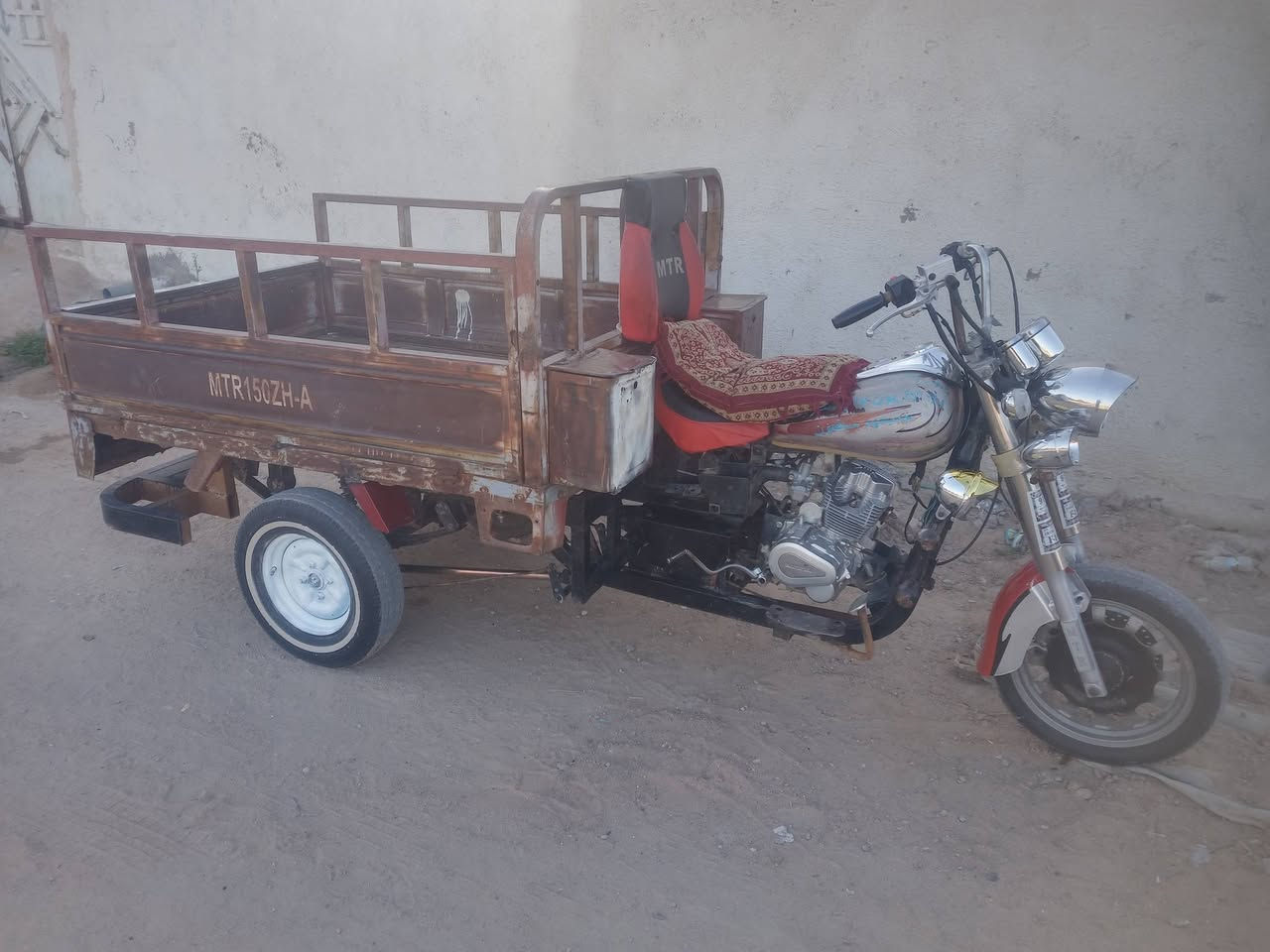 سلام عليكم ستوته للبيع مديل ٨ معمره كله ٢٥ مكينه ٢٥ ستوت جاهزه رقم وسنويه اسود وراعي بل مطار بس ابيع بدون راعي مكاتبه مكاني نجف لسعر  (واحد و٢٠٠) وبيها مجال رقمي ***********
