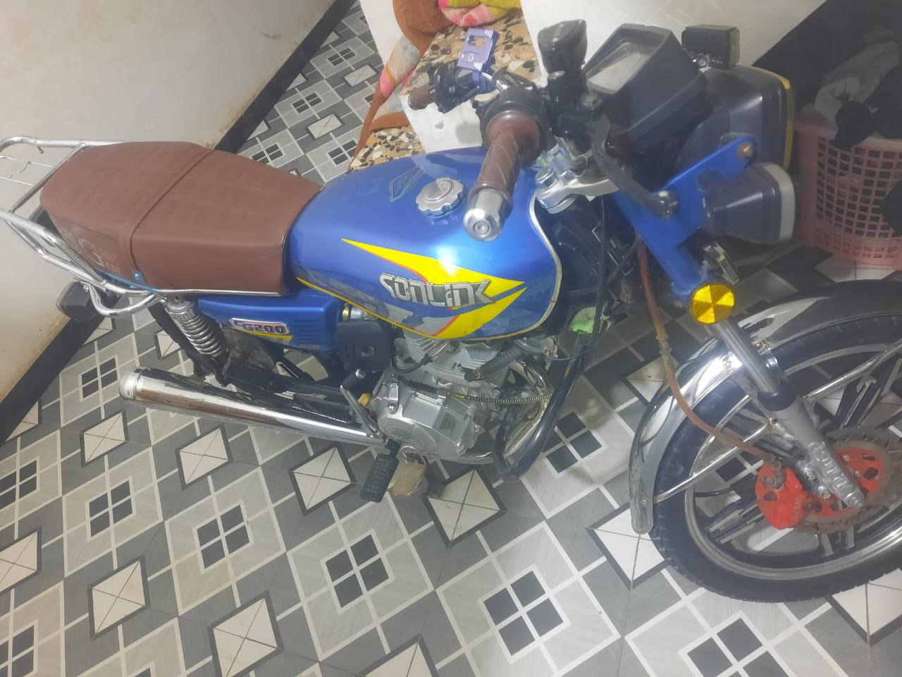 إيراني سونك للبيع موديل 24 تشغيل عن بعد نضافه100/100 السعر 650 وبيه مجال ***********
