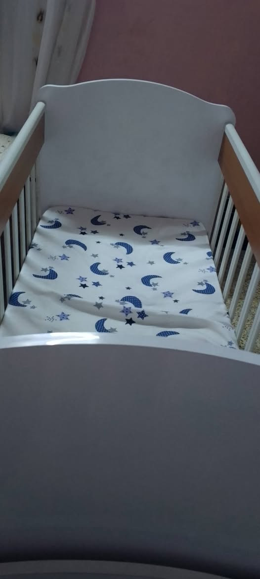 تخت بيبي للبيع بدون اي عيب
نضيف كتير


**إذا كنت صاحب هذا الإعلان وتريد حذفه لأي سبب، رجاءا أرسل رسالة إلى الدعم الفني**