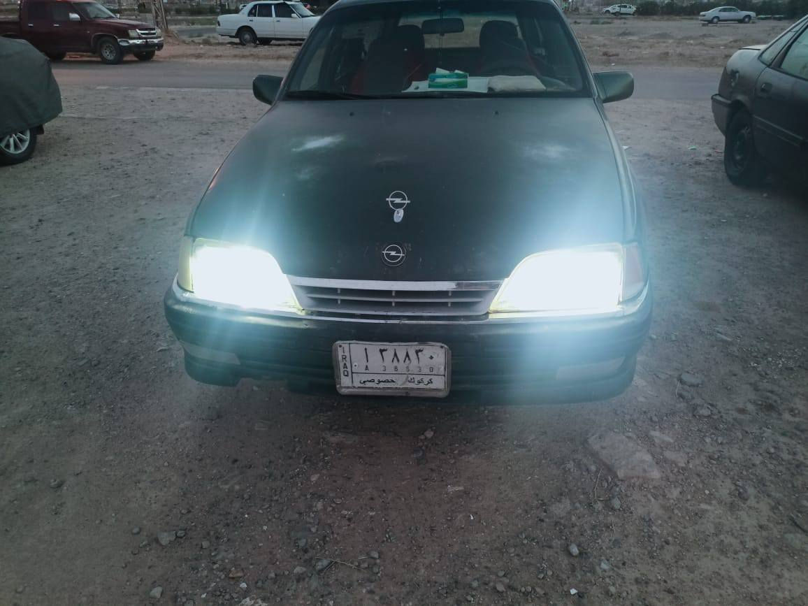 ابوبل اوميكه موديل 1992 رقم الماني سياره بسمي لاقرامات ولا اي شي جاهزه مجهزه تبريد بلادي شرط الوكاله والتحويل ماتصرف عليها كلشي جاهزه من كل النواحي سياره بلاديه السعر 27 اتصل وتدلل ***********
