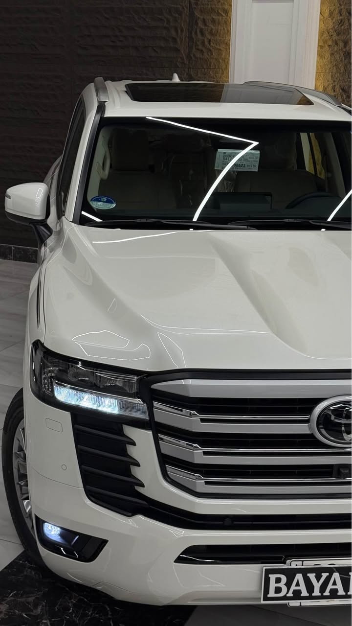تۆیۆتا لاندکروزر GXR 2025 شرکة جيهان وەکالە 
زەمانی شەریکە سەیارەکە 970 km رۆشتوە قەپات مواسەفات بێ تۆربوو مەرغوبی بازار سەیارەکە جاهیزە و رەقەمە سعرەکی زۆر موناسب مەجالەک
بۆزانیاری زیاتر 
*********** أربيل, العراق
