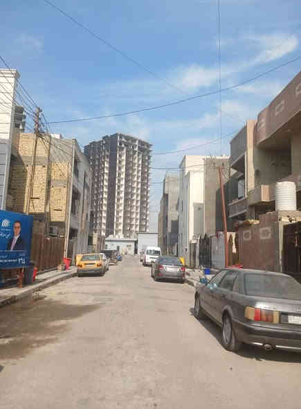 سلام عليكم 
عندي قطعة أرض اللبيع 
حي الجهاد الشارقة
 المساحة ١٢٥ الواجة ٦ربع النزال ٢٠ 
بية جازة بناء 
الاستفسار الاتصال
 على الواتساب ***********
