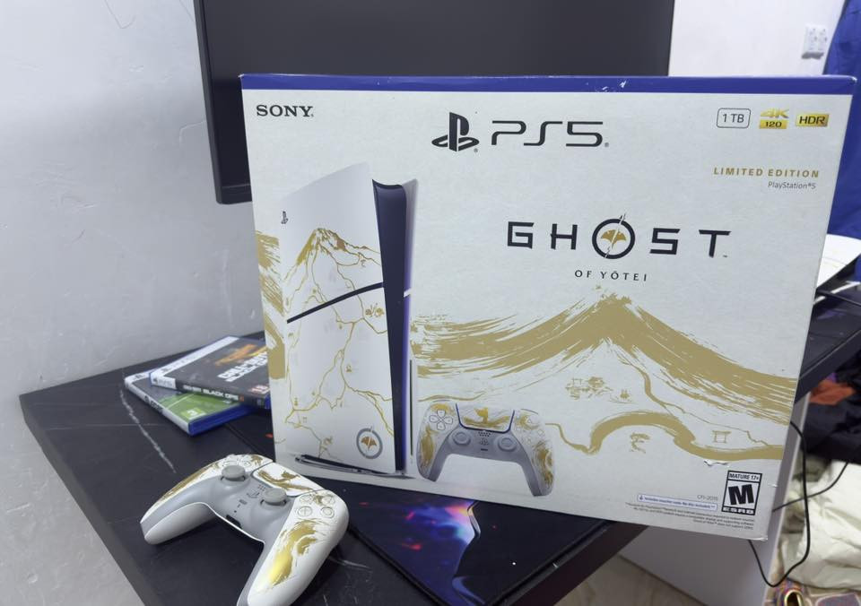 بلي فايف سلم نسخة الباندل (GHOST OF YOTEI) نسخة خاصة…البلي نضافة 100% مستخدم اسبوع واحد فقط مع كامل ملحقاته.. مع قرص حود بلاك اوبس6.. وقرص فيفا25….. السعر 875 وبي مجال مكاني البصرة_ الصالحية للاستفسار ***********
