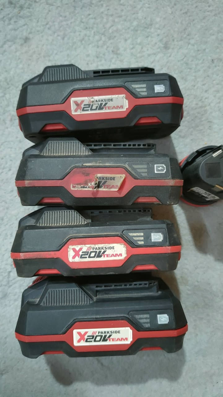 من رخصة الادمنية المحترمين رحمه لوالديكم وافقو متوفر بطاريات 5قطع فحم


**إذا كنت صاحب هذا الإعلان وتريد حذفه لأي سبب، رجاءا أرسل رسالة إلى الدعم الفني**