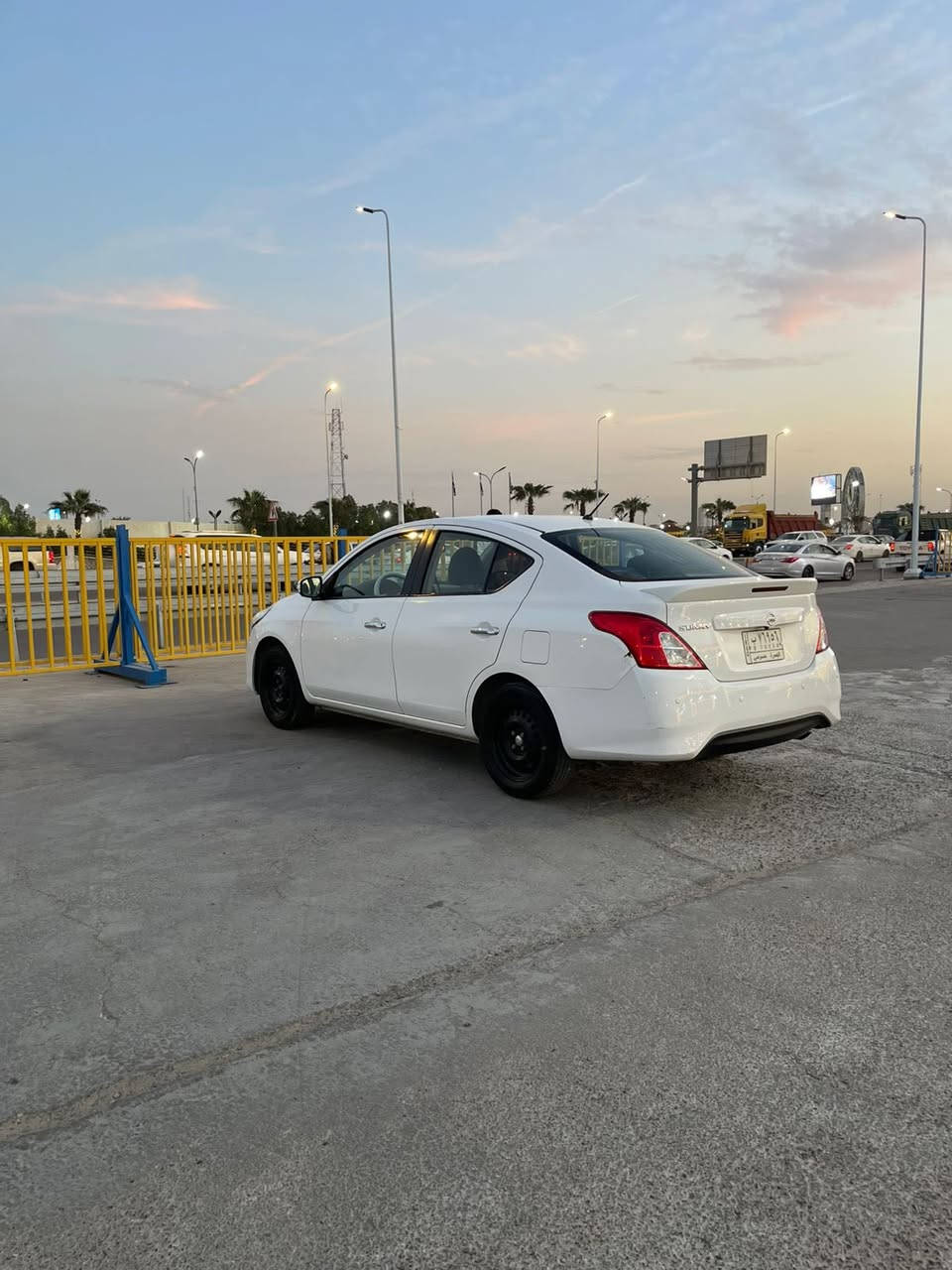 السلام عليكم
نيسان صني مصري 2023اقساط باقيلهه سنتين

بيها جاملغ الايسر مبدل والباقي كفاله لون ابيض رقم بصرة السعر (115 ورقه) وبيها مجال للتواصل (***********)
