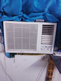 مكيف ٢طن • شبه جديد • بغداد زعفرانيه