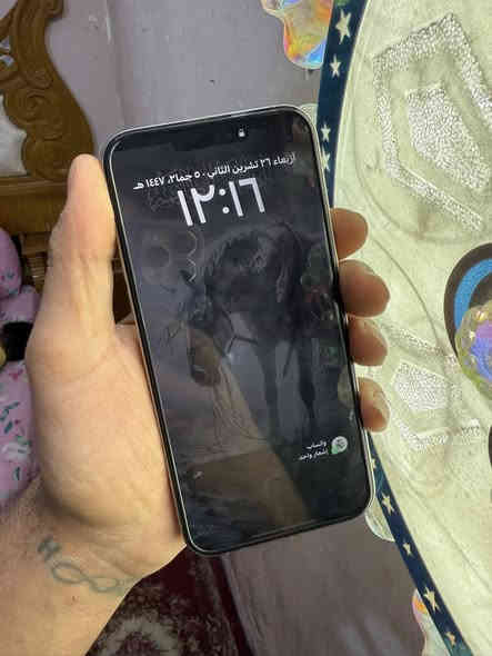 ايقون 15 برو ماكس 
ذاكره.  ٢٥٦
بطاريه.  ٨٨ 
نضافه. ٩٥٪؜ 
ما مفتوح ولا مبدل اي شي بي كارتون وكيبل موجود وياه 
سعر.  خاص او راسلني واتساب. ***********
