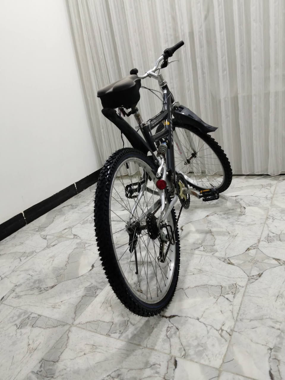 بايسكل 🚲 جبلي ثلاث دبلات تايات جديدة 🛞 ما ماشيه 9 كير حجم 26 السعر خاص.....


**إذا كنت صاحب هذا الإعلان وتريد حذفه لأي سبب، رجاءا أرسل رسالة إلى الدعم الفني**