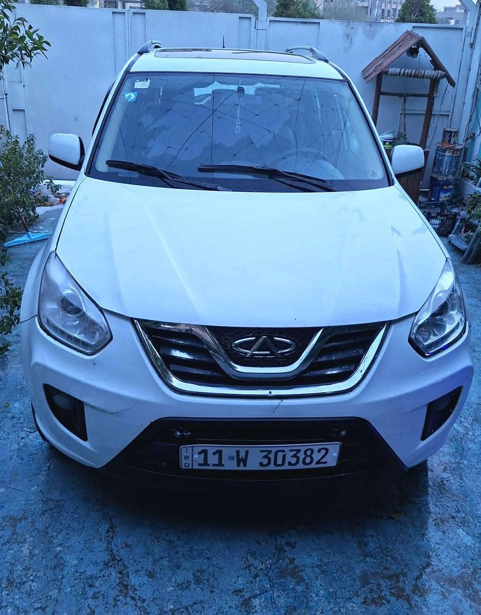 تيكو موديل 2013 كير ومحرك جديد وصدر جديد السياره مقفوله من ضربه وصبغ تخم تاير جديد هزه جديده 
سعره 60 وبيه مجال بغداد الهاتف ***********
