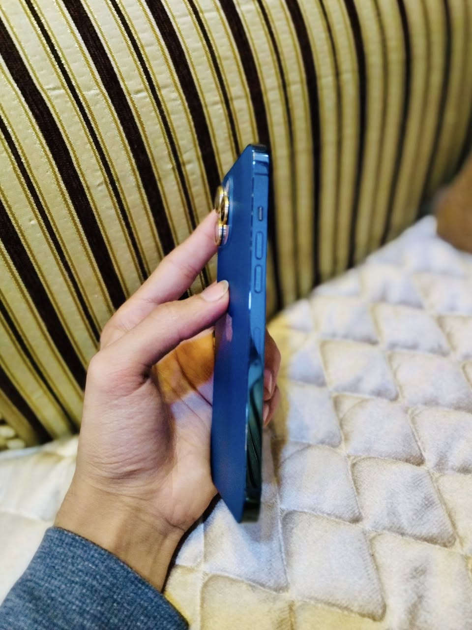 iPhone 12 Pro Max
بطاريه 76 

ذاكره 128

دبل سيم ZA 

بلادد ممفتوح مستبدل ظهر ليزر فقطط. 

نظافه 90 ~ 85% 

⚠️اريد مراوس بـ ايفون 13 برو ماكس فرق حسب القناعة و النظافه

*********** واتساب او اتصال
