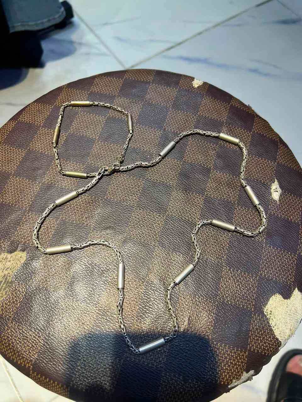 زنجيل معى سوار فضه ايطالي 54 اغرام سوه سعر الغرام  3
***********واتساب موجود
