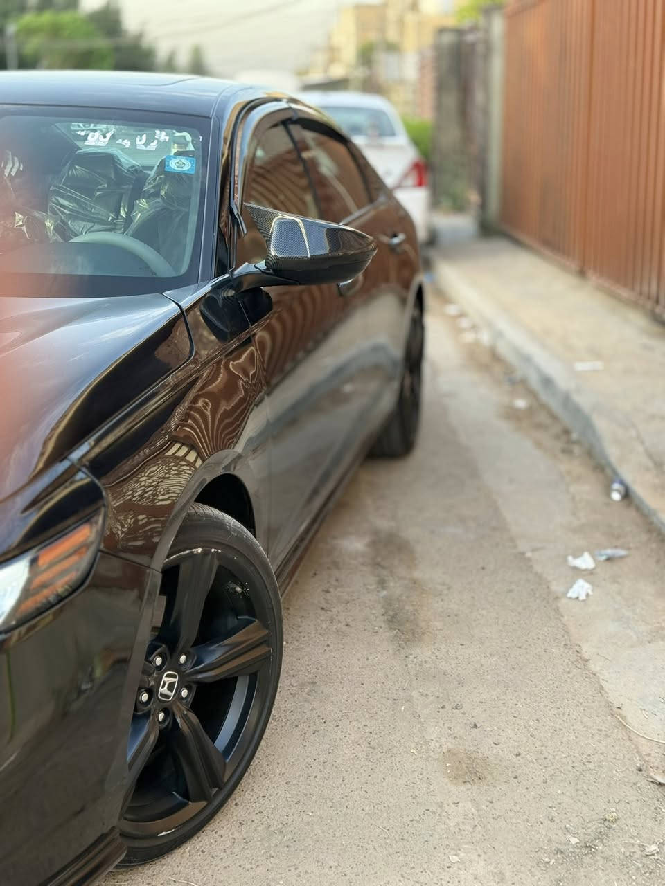 � للبيع | هوندا أكورد هايبرد 2025 | فئة Sport فول مواصفات 🚘
📍 المكان: حي الجهاد 
💲 السعر:186 ورقة – وبي مجال
 رقم + واتس ***********

🔹 تفاصيل السيارة:

 وارد أمريكا
 ماشية فقط (3800 )كيلو متر
 هايبرد | مكينة 2000 | فئة Sport فل كامل
 بصمة تشغيل + بصمة أبواب
 فتحة سقف
 تشغيل عن بُعد
 تبريد قطعتين💨
 كراسي كهرباء
شاشه كبيره
 رادارات أمامية وخلفية وجانبية
 سايد بريك بصمة + أوتو هولد
‏ CarPlay + 📲شاحن وايرلس
 تحديد مسار + فول تحكم من الستيرن
 ومواصفات خاصة كثيرة إضافية
حادثها بنيد ومصلح نفسه بعده بصور بدون شاصي ولا لغد وبيها بارد بلجاملغ
للبيع فقط
