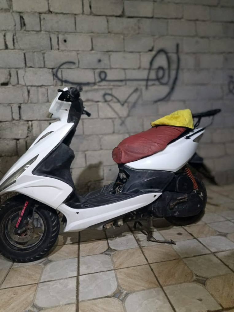 سلام عليكم دراجه لل بيع او مراوس ماكس منغولي عدله  ناصرية مركز سعر 400 درجه حلوه ونضيفه درجه  مفتوحه 55 ليريده بخير ويدلل رقم***********
