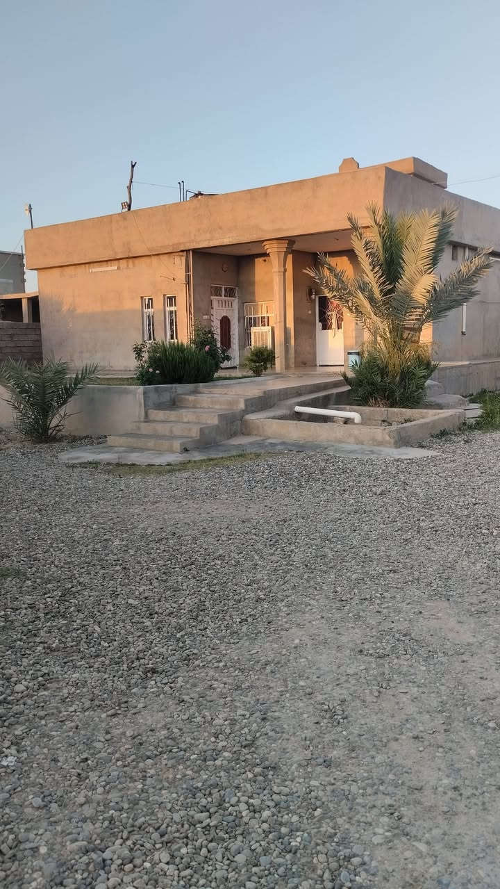السلام عليكم ورحمةالله تعالى وبركاته بسم الله والصلاة والسلام على رسول الله داري للبيع مساحة الحوش ثلث دونم يتكون البيت من ربعه سبعه في اربعه وغرفتين وحده خمسه في اربعه والاخرى اربعه في اربعه وهول اربعه في اربعه ومجمع الغرف والحمام والدرج مترين ونص في اربعه للأستفسار وللمعلومات اكثر التواصل معي على هذا الرقم ***********
