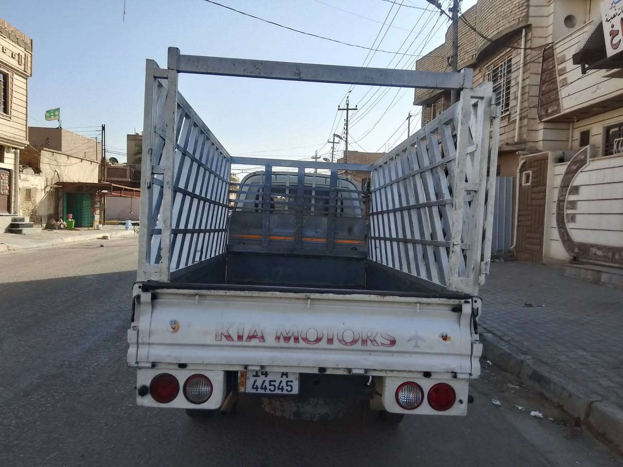 السلام عليكم كيا حمل فحل موديل 2016 مكيه 4000كفاله عامه من صبغ وضربه وتبديل حداديه خلفي امامي جديده تبريد ثلج تخم تاير سنويه جديده سعر 128 وبيه مجال بسيط العنوان كربلاء رقم الهاتف ***********
