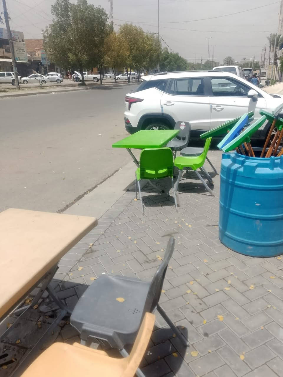 السلام عليكم غراض مطعم لبيع ***********
