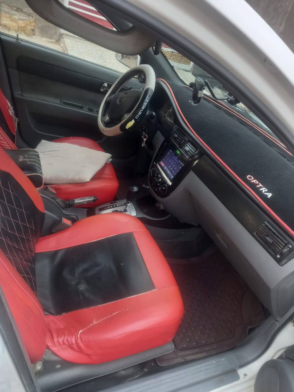 اوبترا موديل 2011
السيارة جاهزة كهربائيات كلها شغاله ترايك لكربلاء سياره جاهزه
تدفئه تبريد
مبدل بيها جاملغ ابيع مامكفول
سعرها ٧٠ وبيها مجال
مداور ثاني يوم لان سياره بأسمنه
عنوانها ميسان- كميت
مكلف بنشر وهذا رقم راعيها ***********
