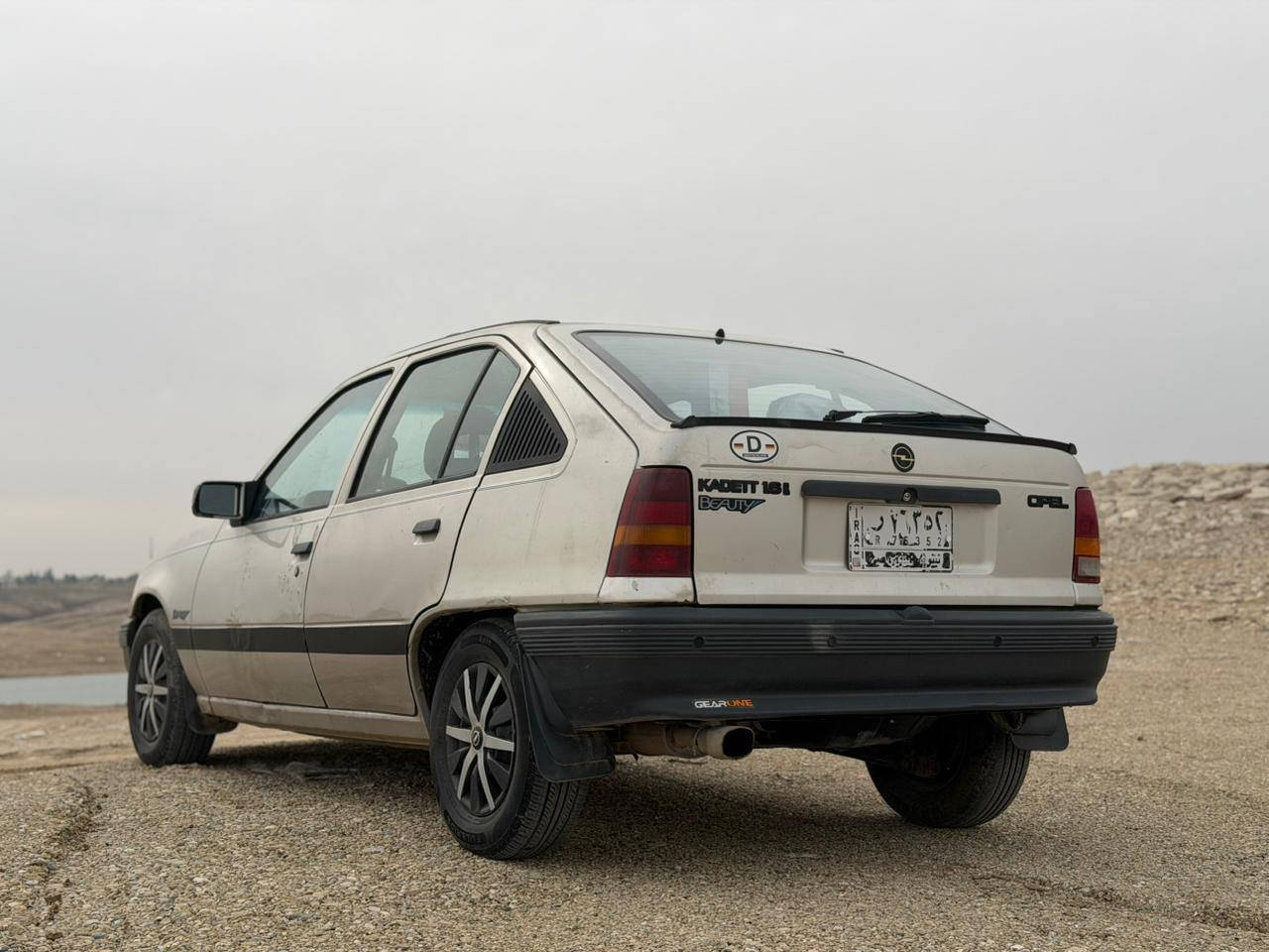 السلام عليكم
للبيع اوبل كاديت بلاديه

وضع شركة لا طخه ولا صبغ 

توماتيك 

موديل 91

قفل مركزي 

ستيرن بور 

كهربائيات كلها شغاله 

كير شرط 

محرك فقط بخار قليل 

بسمي لتواصل 
السعر 35

***********

0777142642
