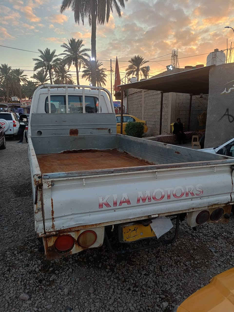كيا موديل 10للبيع /***********/العنوان كربلاء الحسينيه السعر 75 وبيها مجال

