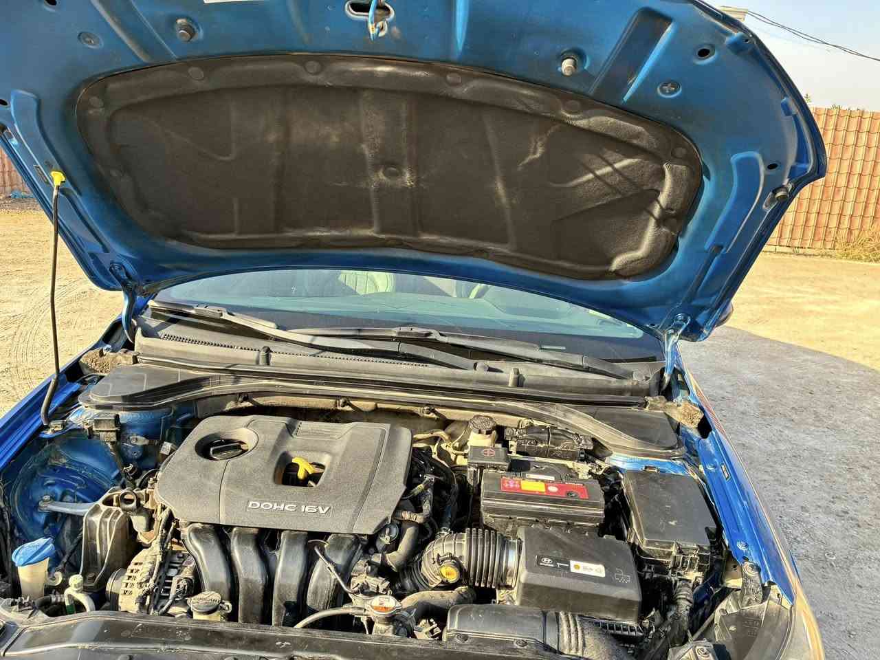 سلام عليكم
للبيع النترا 2018 وارد امريكي لون بحري فول مواصفات محرك 2000  بصمه وفتحه كشنات تدفئه ومناخ التبريد منفصل وماشيه 174 طخم تاير دنلوب  حادثه 3 قطع تبديل واضحات في الصور السعر 117 ورقه رقم الهاتف *********** عنوان بغداد
