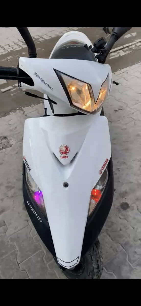 السلام عليكم دراجه ثعلب للبيع جاهزه وكامله خير من الله مكينه كفرات تايرات جدد قبل 3 اشهر نازله رمبه معروضه 600 وبيها مجال م/***********
