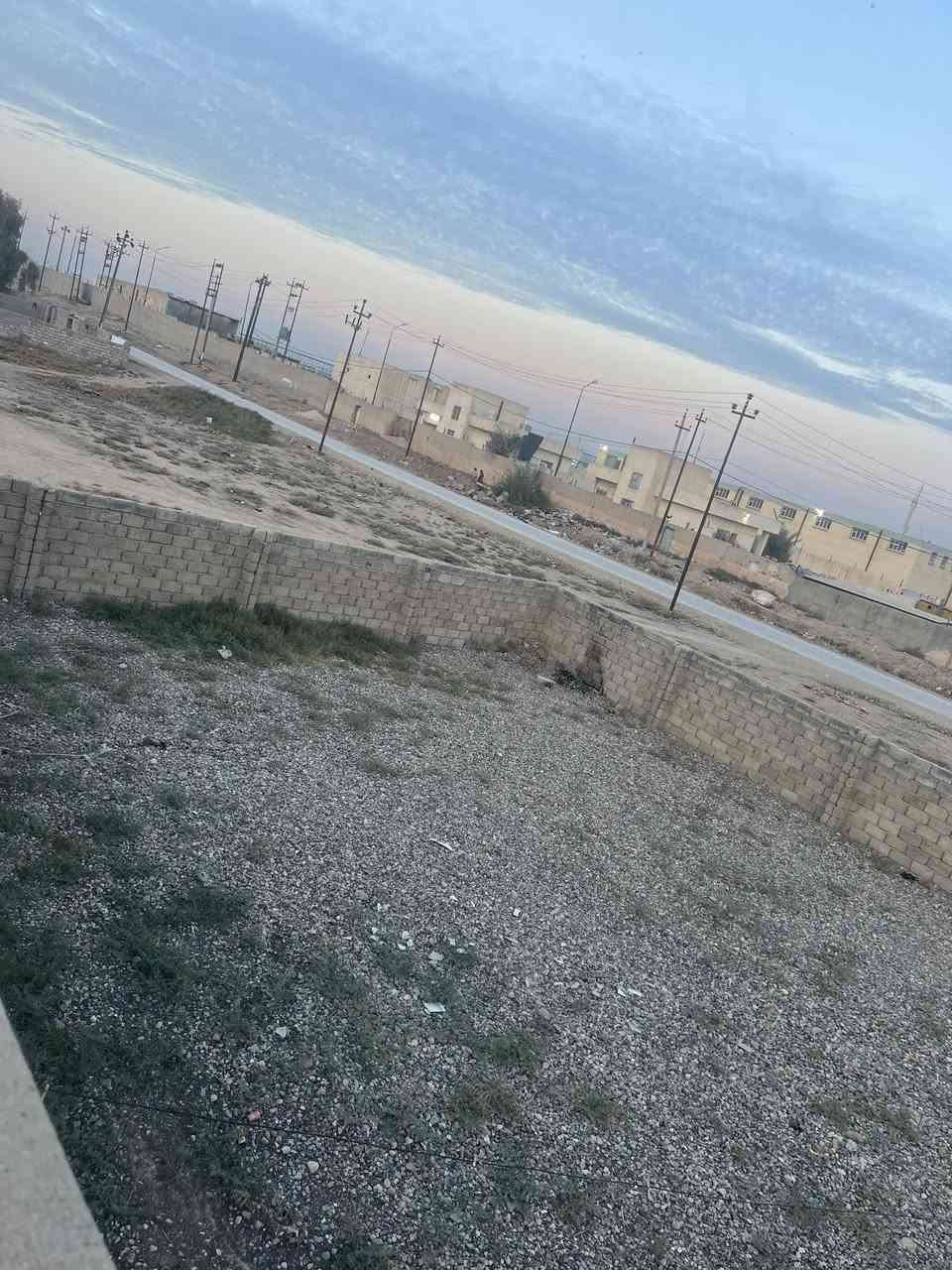 بيع بيت – مشيرفه الثانيه /قرب مشروع الماء
المساحة البيت 200متر من عده الاراضي
غرفتين نوم – غرفة استقبال – هول – مطبخ – صحيات معزولة زراعي 
بي وصل مال بلديه
📞*********** السعر خاص
