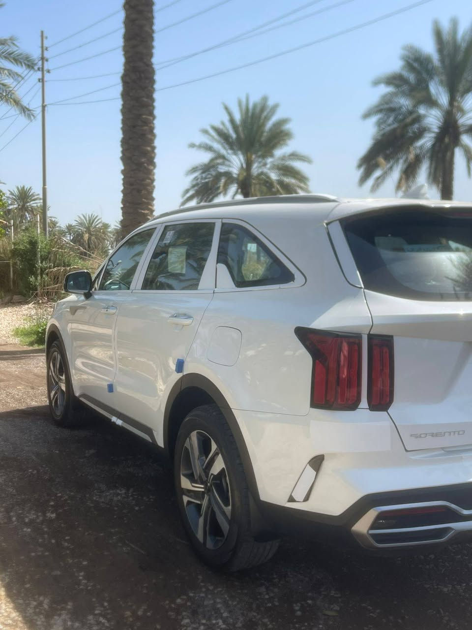 سورنتو 2023 ضمان الشركه الدوليه رقم بغداد أنكليزي 
محرك وكير مكفولات وضع الشركه 
فول مواصفات عدا البانوراما
كير ماوس شفتات ستيرن كشنات كهرباء بالكامل 
حساسات أماميه وخلفيه داخل ابيض 7راكب 6 سلندر
اريل نفكيشن شاشه متصله و تدعم نظام كاربلي واندرويد أوتو شاحن لاسلكي أوتو هولد أنظمة قياده متعدده 
لايت 3 عدسات زنون أصليه 
جنطه كهرباء كامره خلفيه دواره دخول ذكي اناره ترحيب علامة سورنتو بالدوسه بردات خلفيه اصليه 
سبير الشركه مانازل  
السعر 285 $ 
أتصال ***********.  مكان بابل
